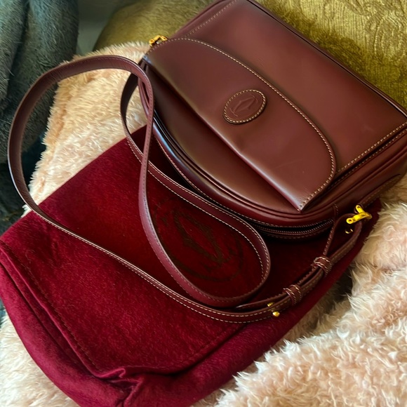 Must de Cartier leather crossbody bag with dustbag. Like new condition - Picture 7 of 9